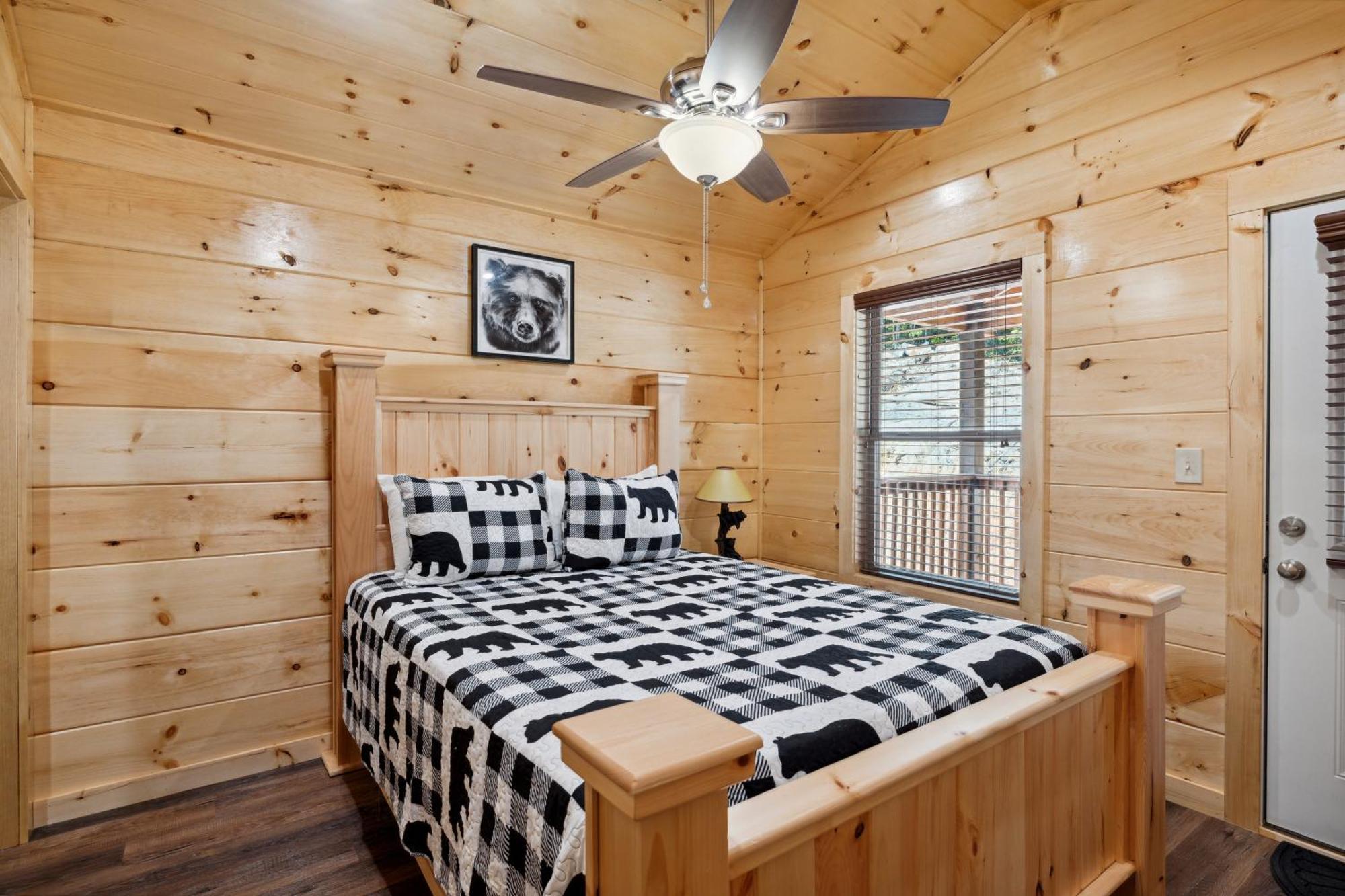 The 3 Bears Is A Newly Built 3 Bedroom Cabin Only 3 Minutes From The Parkway! Pigeon Forge Buitenkant foto