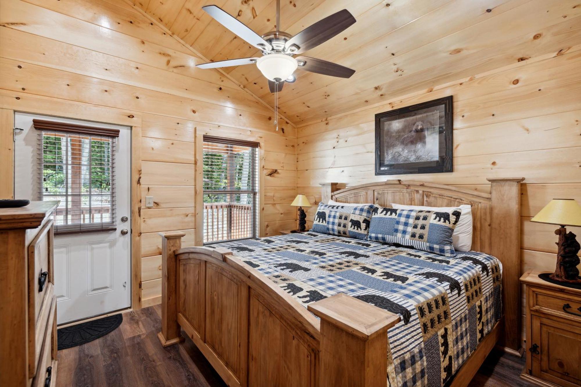 The 3 Bears Is A Newly Built 3 Bedroom Cabin Only 3 Minutes From The Parkway! Pigeon Forge Buitenkant foto