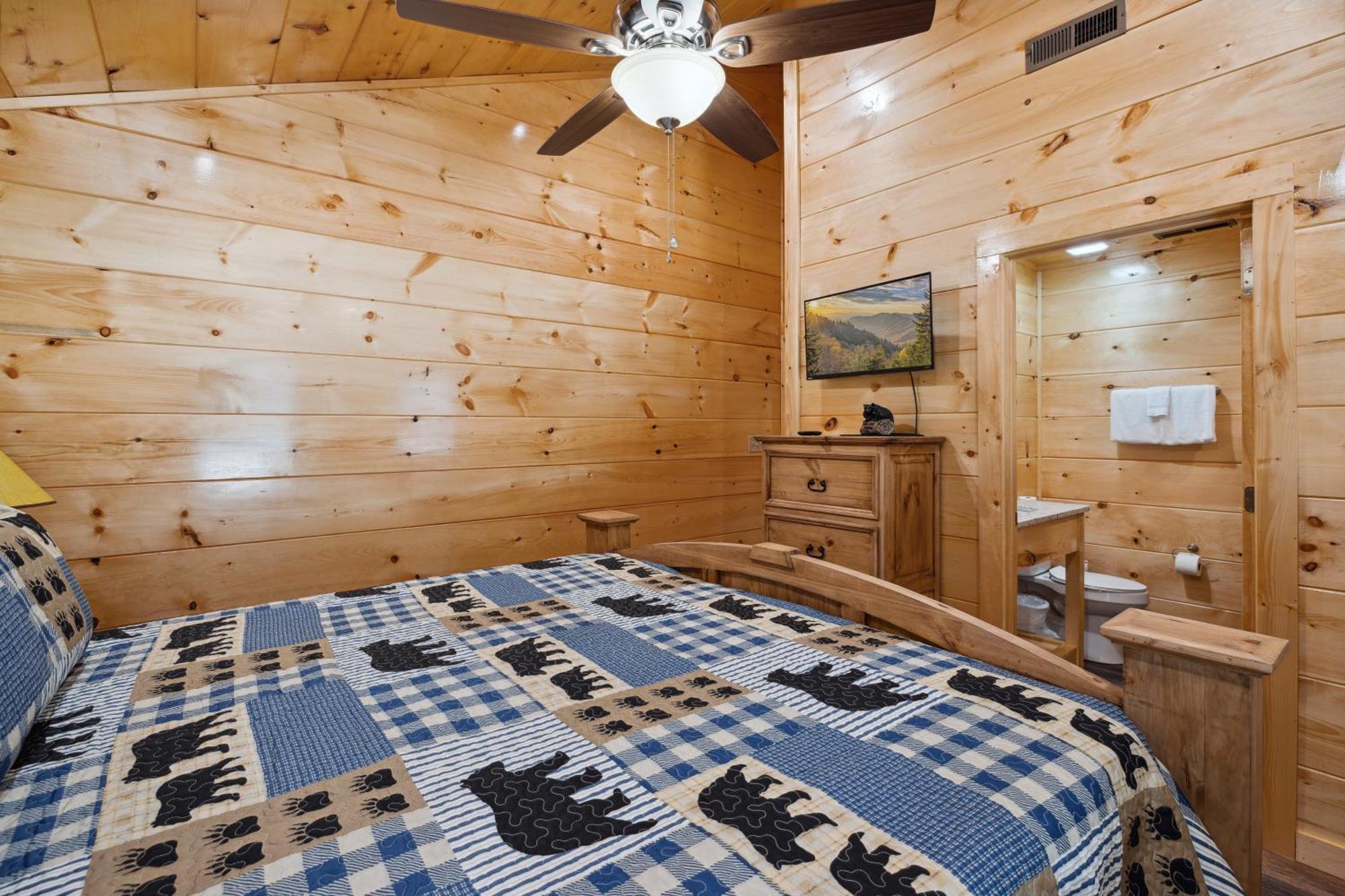 The 3 Bears Is A Newly Built 3 Bedroom Cabin Only 3 Minutes From The Parkway! Pigeon Forge Buitenkant foto