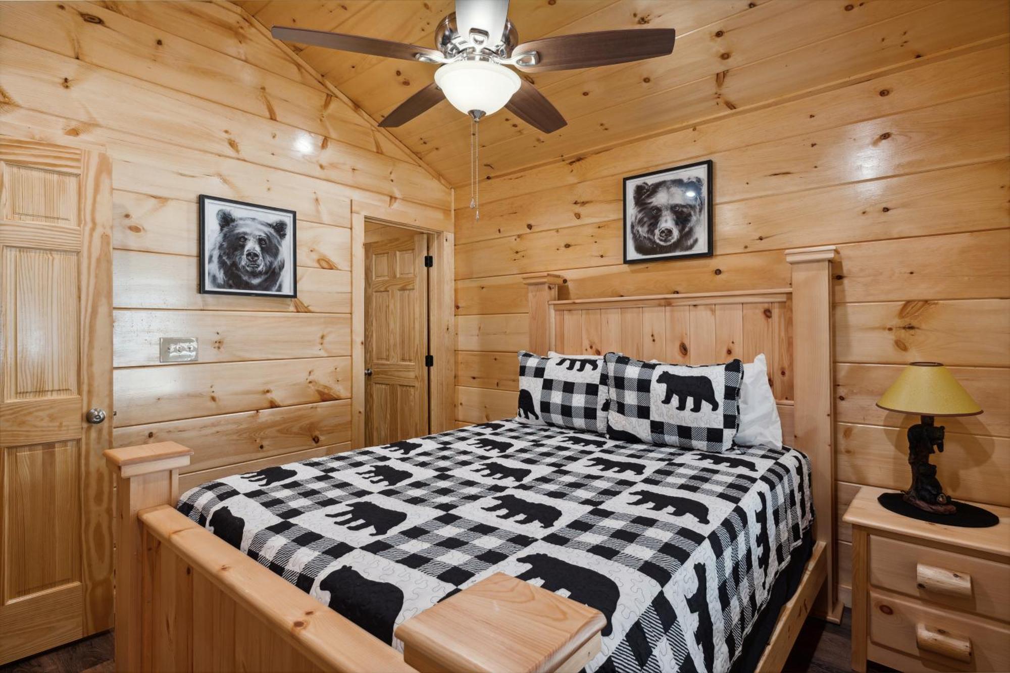 The 3 Bears Is A Newly Built 3 Bedroom Cabin Only 3 Minutes From The Parkway! Pigeon Forge Buitenkant foto