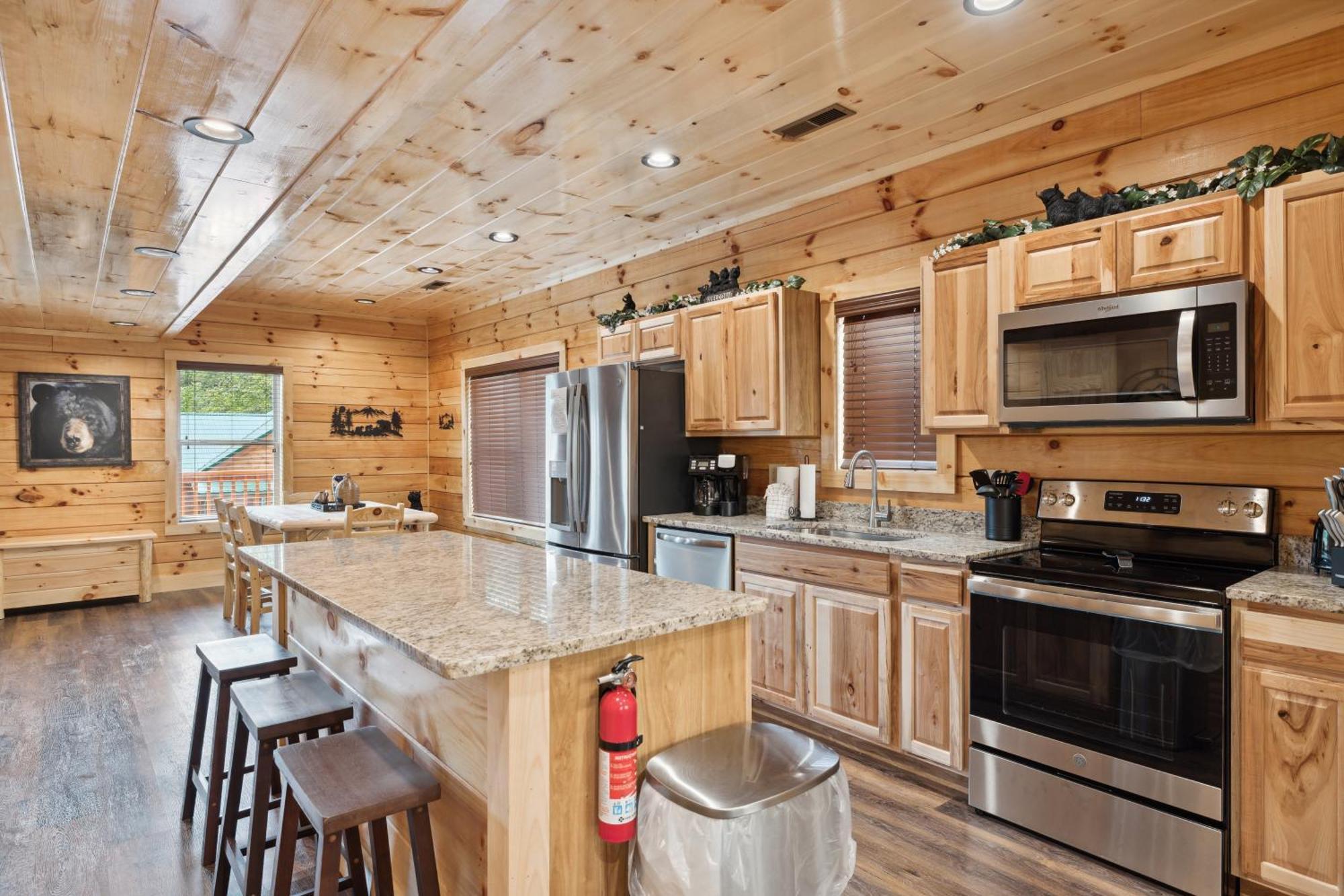 The 3 Bears Is A Newly Built 3 Bedroom Cabin Only 3 Minutes From The Parkway! Pigeon Forge Buitenkant foto